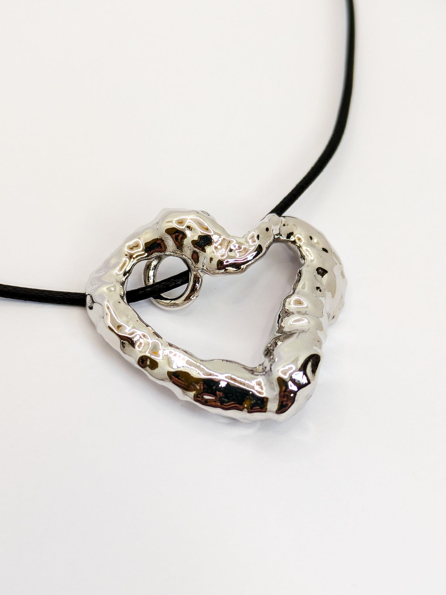 Wavey Silver Heart Adustable Cord Necklace